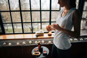 wie benutzt man palo santo raeucherstaebchen